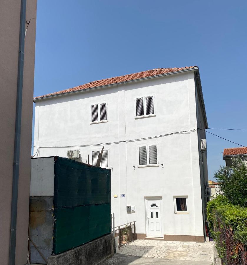 Apartman 4 Kilometar To City Centar Split Exterior photo